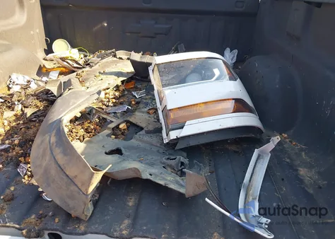 2016 Chevrolet Silverado K1500 Lt z USA, uszkodzony, nr VIN 3GCUKREC7GG241594